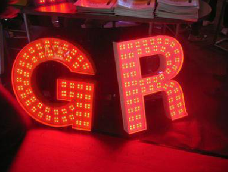 龙南LED发光字有哪些优势？